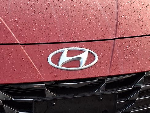 Used 2023 Hyundai Elantra Limited FWD image 8