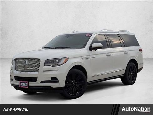 Used 2023 Lincoln Navigator Reserve image 1