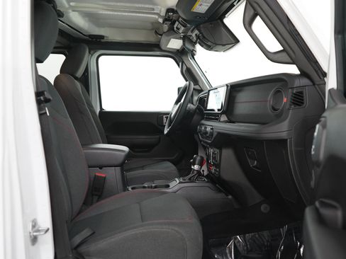 Used 2026 Jeep Wrangler Unlimited Rubicon AWD/4WD image 12