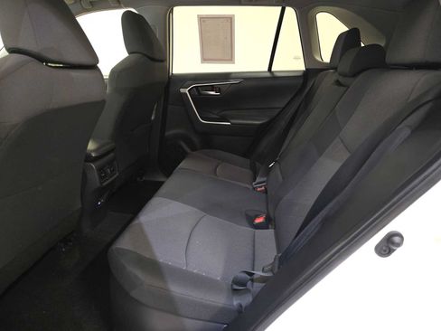 Certified 2022 Toyota RAV4 XLE w/ Convenience Package AWD/4WD image 24