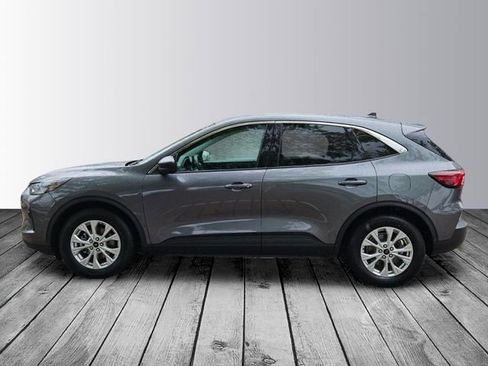 Used 2023 Ford Escape Active w/ Tech Pack #1 FWD image 2