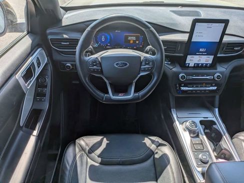 Used 2020 Ford Explorer ST w/ ST Street Pack image 18
