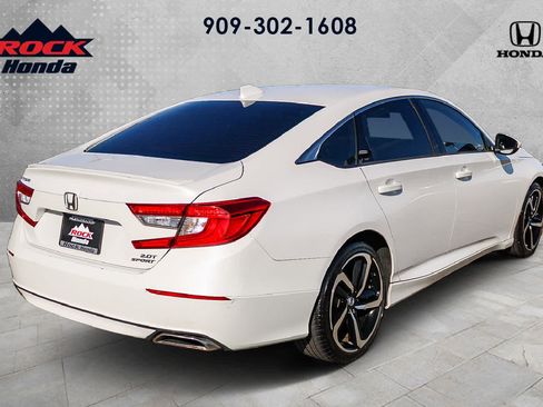 Used 2018 Honda Accord Sport image 4