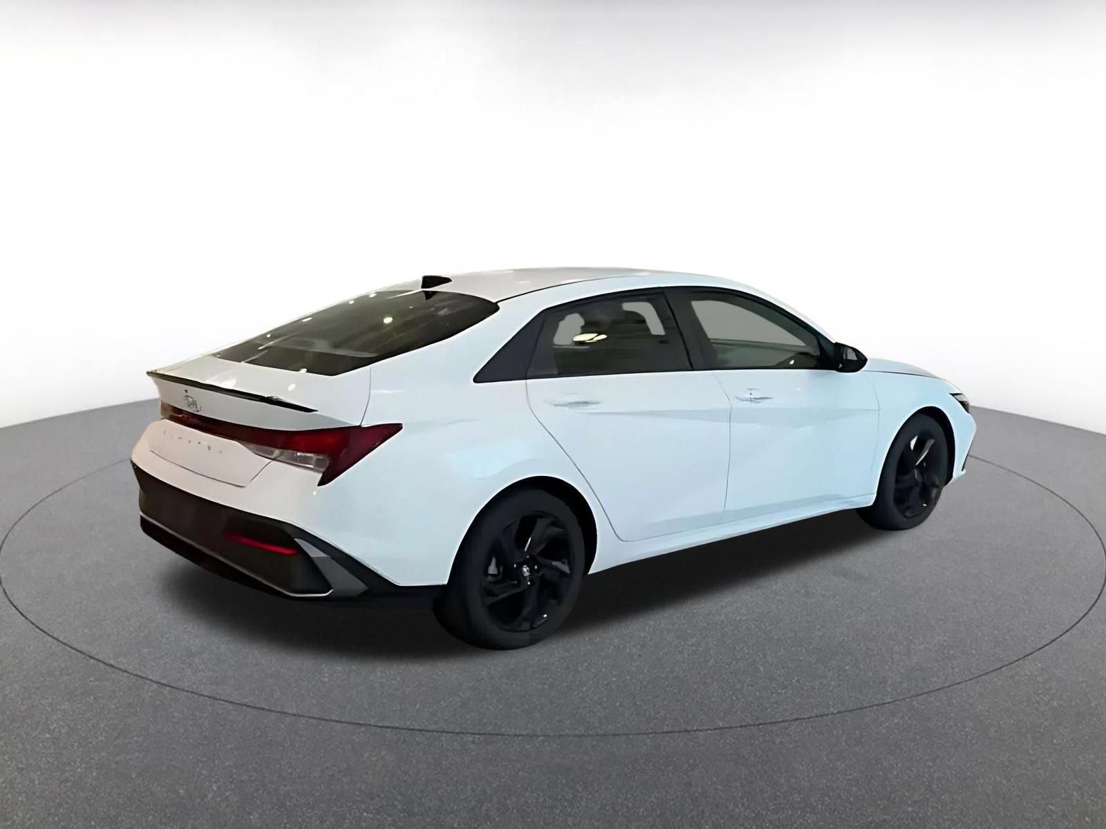Used 2026 Hyundai Elantra Sport FWD image 14