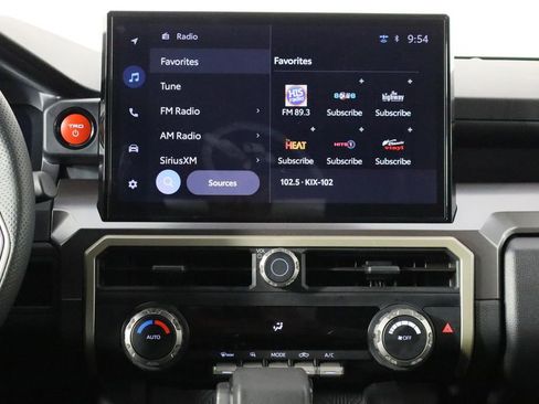 Used 2025 Toyota Tacoma Limited image 27