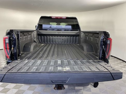 Used 2024 GMC Sierra 2500 AT4 AWD/4WD image 7