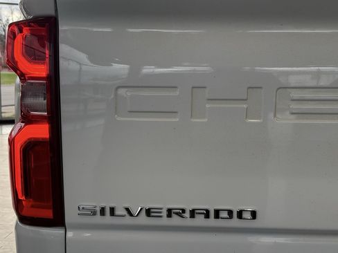 Used 2022 Chevrolet Silverado 2500 High Country AWD/4WD image 15