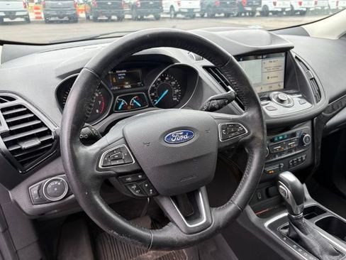 Used 2019 Ford Escape Titanium AWD/4WD image 16