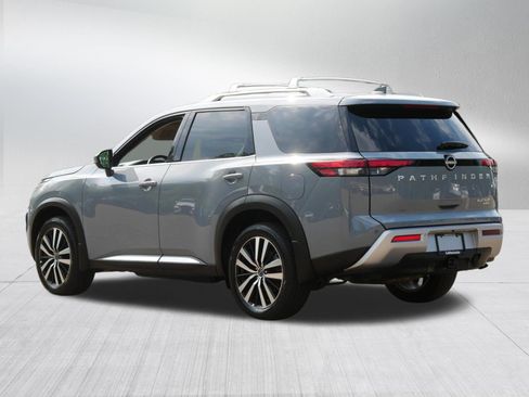 Certified 2025 Nissan Pathfinder Platinum w/ Cargo Package AWD/4WD image 5