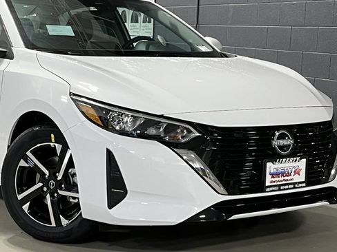 New 2025 Nissan Sentra SV image 3