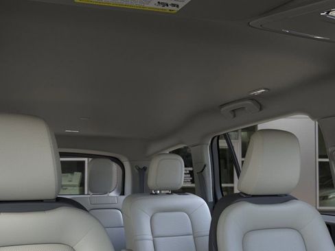 New 2026 Lincoln Aviator AWD image 22