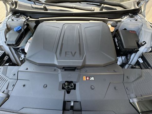 New 2026 Hyundai Ioniq 5 SE AWD/4WD image 29