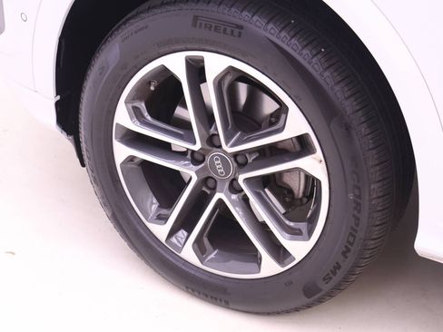 Certified 2025 Audi Q5 Premium w/ Convenience Package AWD/4WD image 22