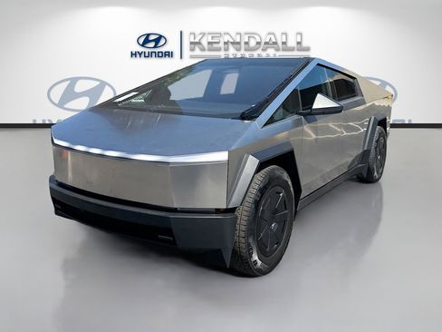 Used 2024 Tesla Cybertruck AWD Crew Cab image 3