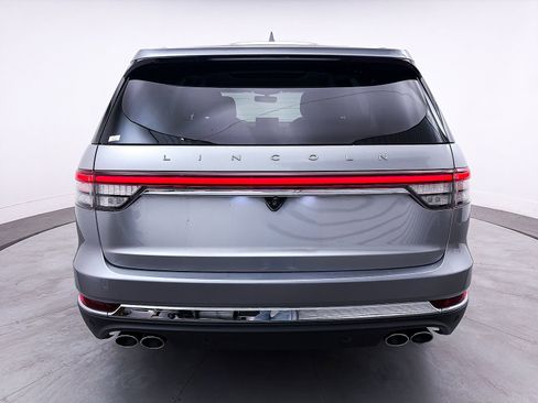 Used 2020 Lincoln Aviator Reserve w/ Equipment Group 201A image 16
