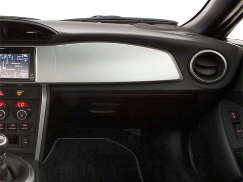 Used 2013 Subaru BRZ Limited w/ Popular Pkg 1A RWD image 19