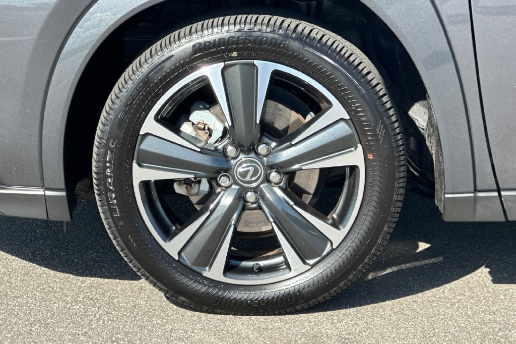 Certified 2025 Lexus UX 300h FWD w/ Accessory Package (Z2) image 25