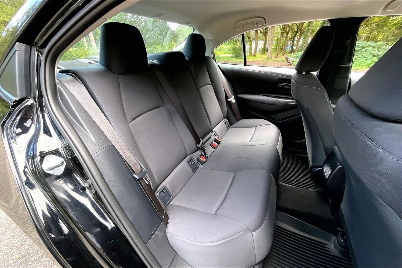 Used 2026 Toyota Corolla LE FWD image 22