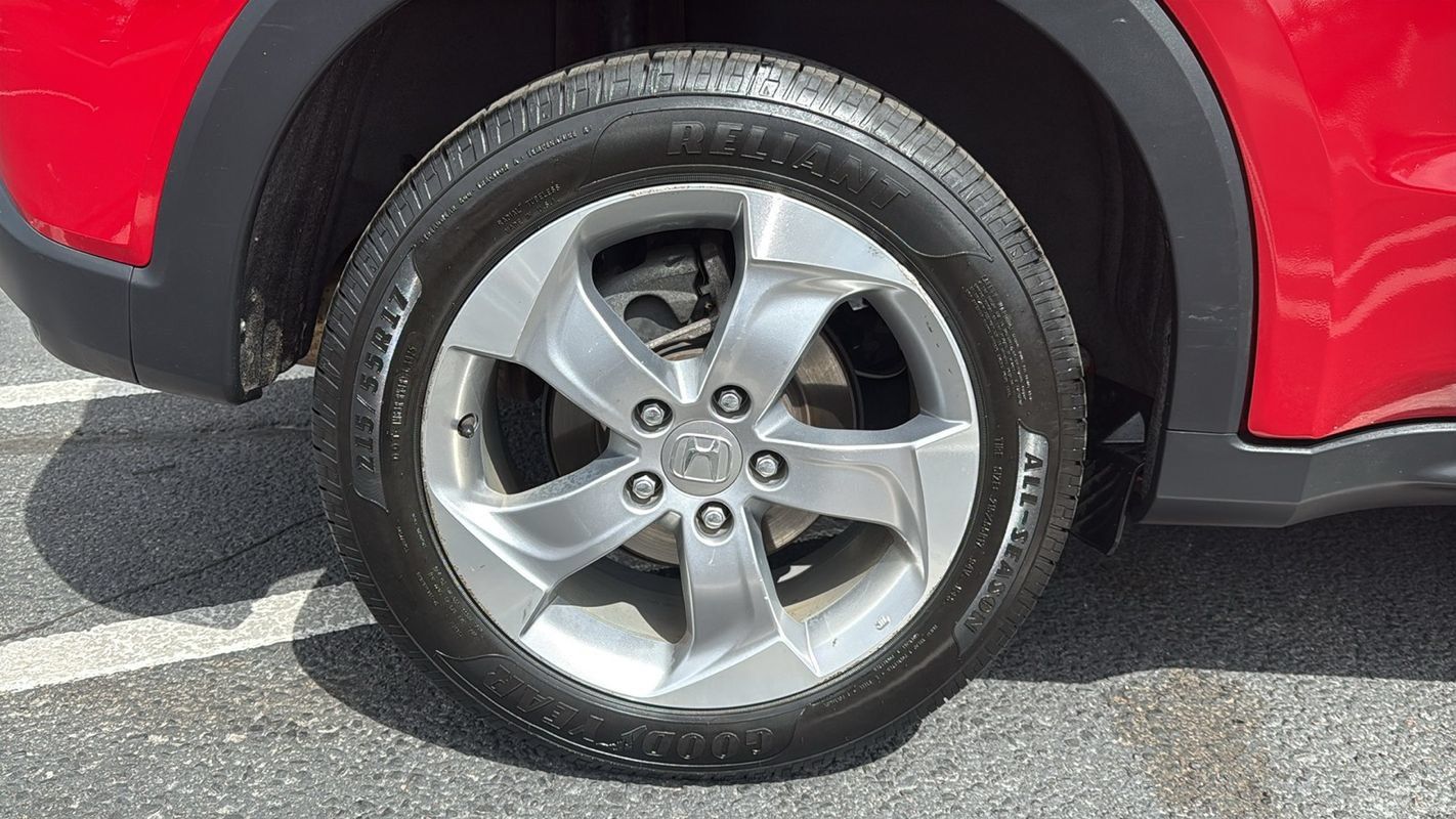 Used 2017 Honda HR-V EX image 14
