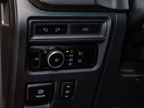 Used 2023 Ford F150 Lariat image 21