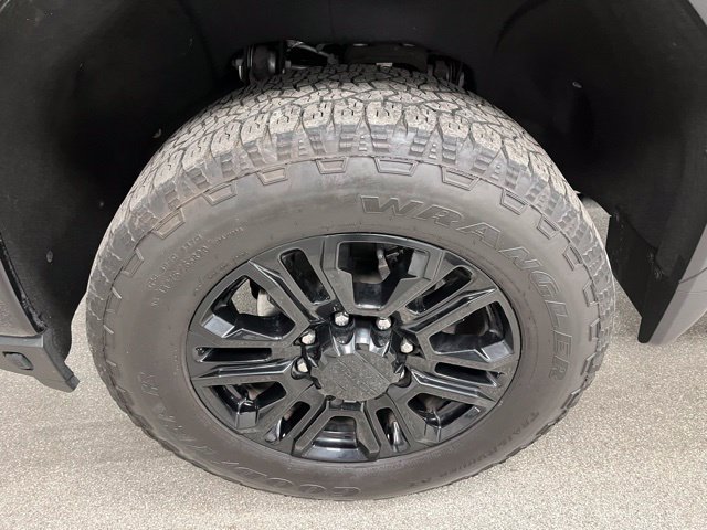 Used 2023 GMC Sierra 3500 Denali w/ Denali Black Diamond Edition AWD/4WD image 15