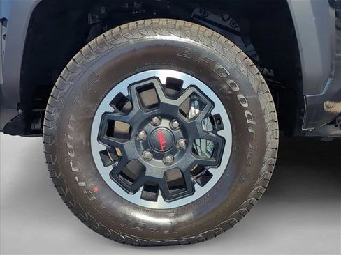 New 2025 Toyota Tacoma TRD Off-Road image 9