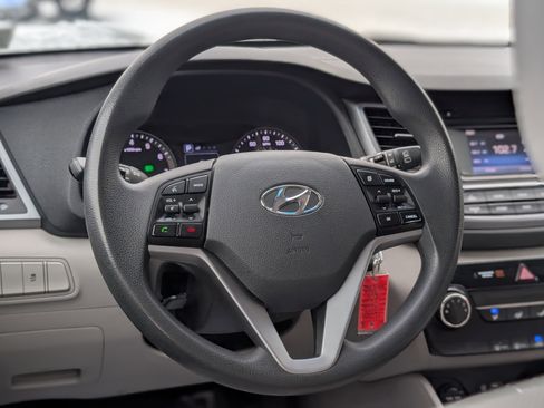 Used 2017 Hyundai Tucson SE image 15