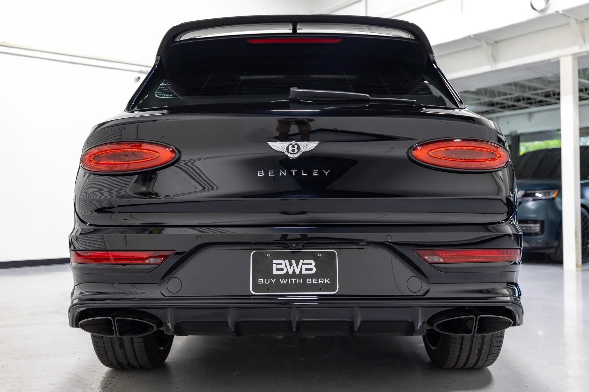 Used 2022 Bentley Bentayga AWD/4WD image 18