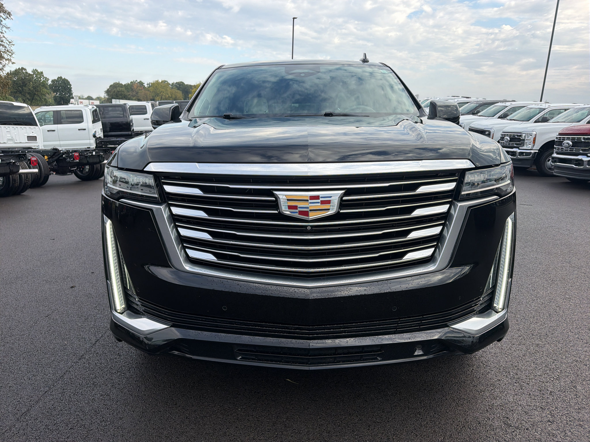Used 2021 Cadillac Escalade Premium Luxury Platinum AWD/4WD image 2