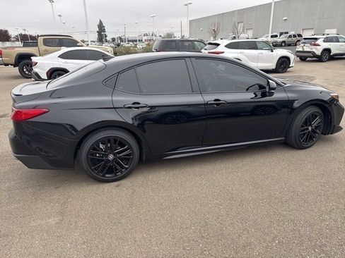 Used 2026 Toyota Camry SE image 6