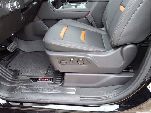 New 2026 GMC Sierra 2500 AT4 w/ AT4 Preferred Package image 22