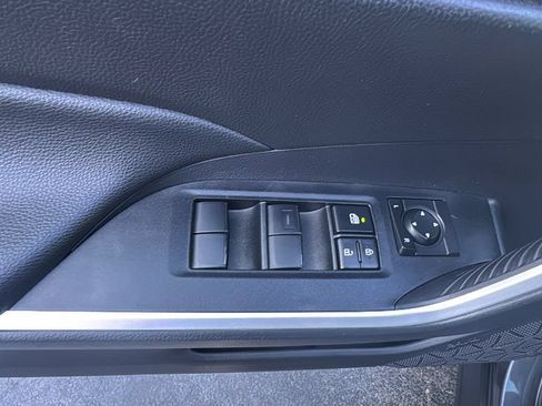 Used 2025 Toyota RAV4 LE AWD/4WD image 12