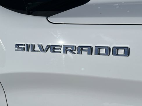 Used 2025 Chevrolet Silverado 1500 W/T image 9