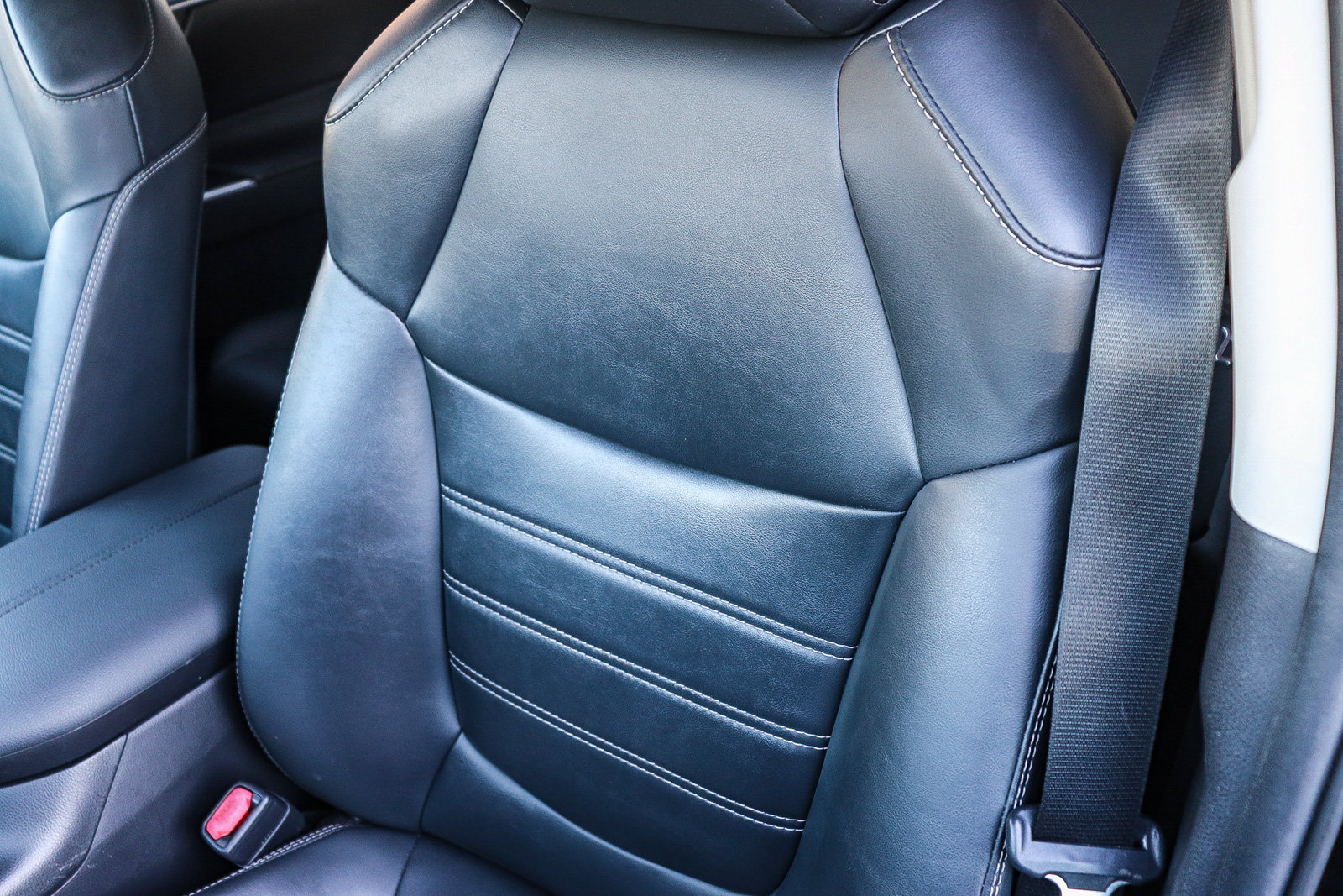 Certified 2019 Toyota RAV4 XLE Premium w/ Carpet Mat Package FWD image 25