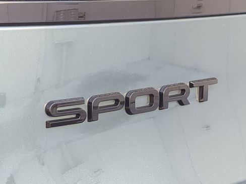Used 2025 Land Rover Range Rover Sport SE image 12
