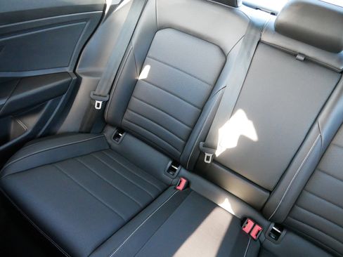 Certified 2023 Volkswagen Jetta SE image 12