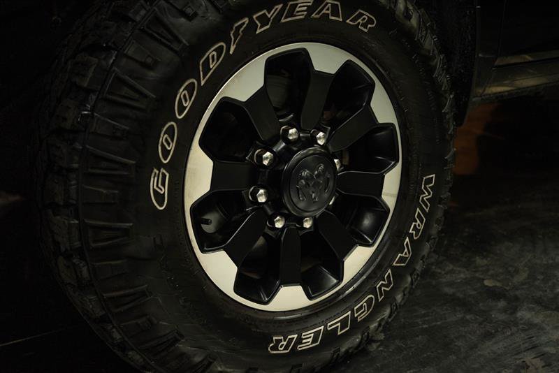 Used 2024 RAM 2500 Big Horn w/ Night Edition AWD/4WD image 3