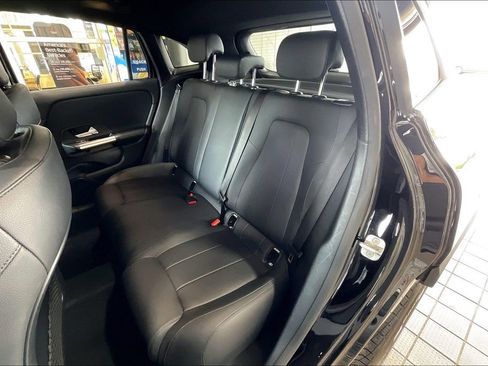 Used 2025 Mercedes-Benz GLA 250 image 14