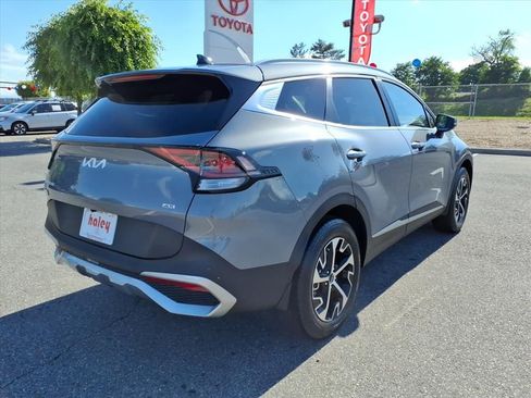 Used 2024 Kia Sportage EX AWD/4WD image 4