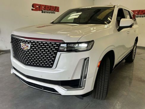Used 2022 Cadillac Escalade Premium Luxury w/ Performance Package AWD/4WD image 7