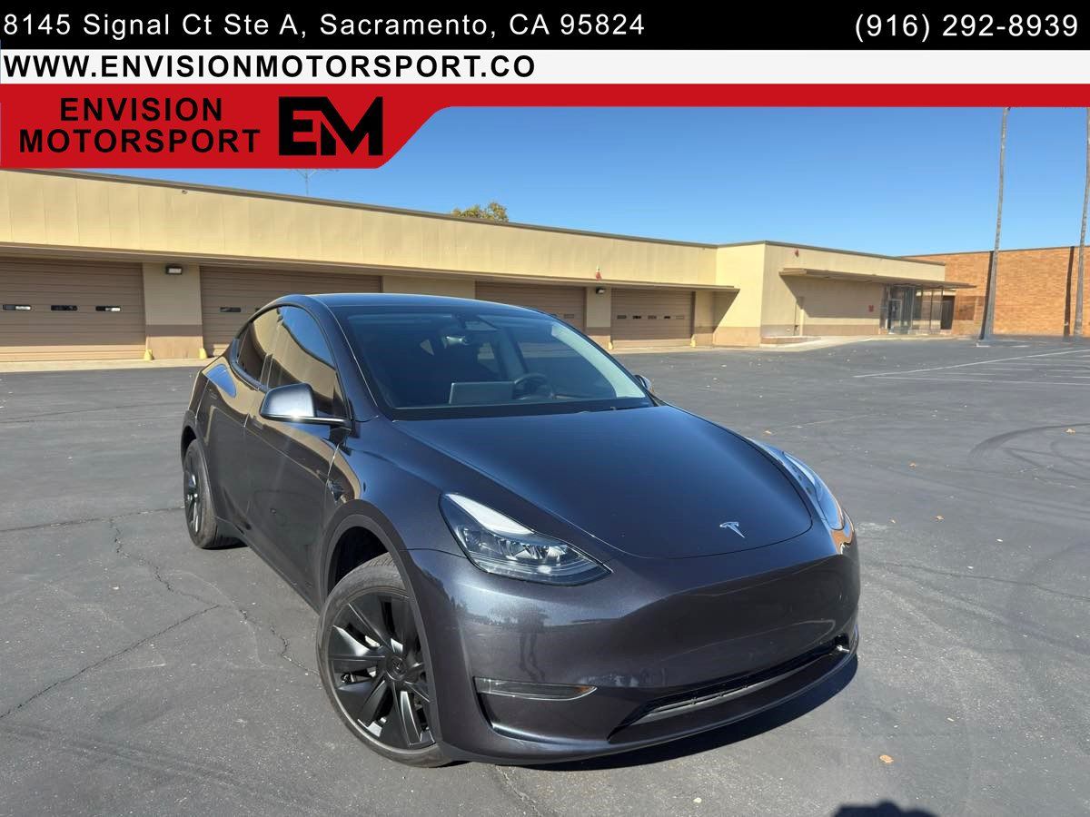 Used 2024 Tesla Model Y Long Range RWD image 1