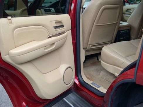 Used 2010 Cadillac Escalade Luxury AWD/4WD image 72