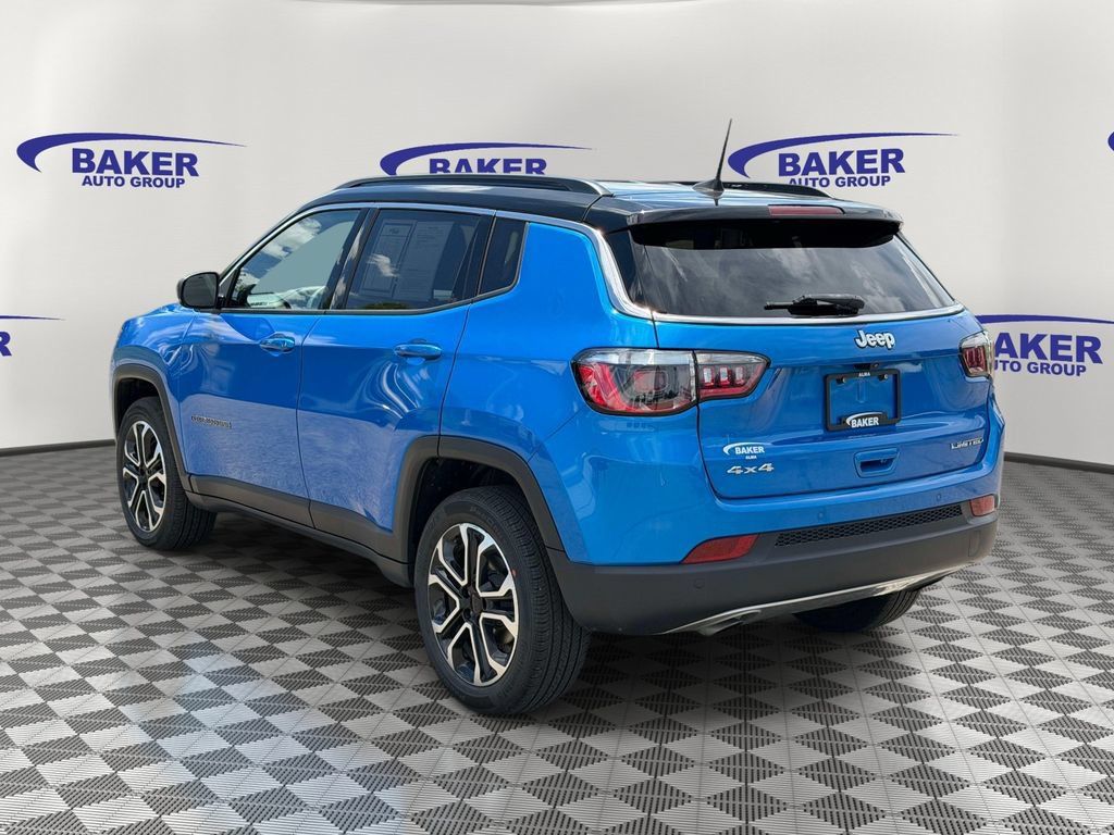 Used 2023 Jeep Compass Limited AWD/4WD image 3