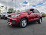 Used 2022 Chevrolet Trax LT w/ LT Convenience Package image 2