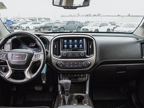 Used 2021 GMC Canyon Denali image 5