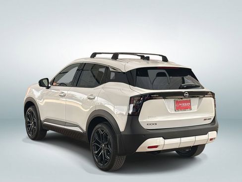 New 2026 Nissan Kicks SR w/ SR Premium Package AWD/4WD image 4
