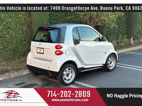 Used 2014 smart fortwo pure image 6