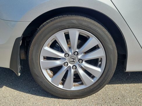 Used 2011 Honda Accord EX-L image 9