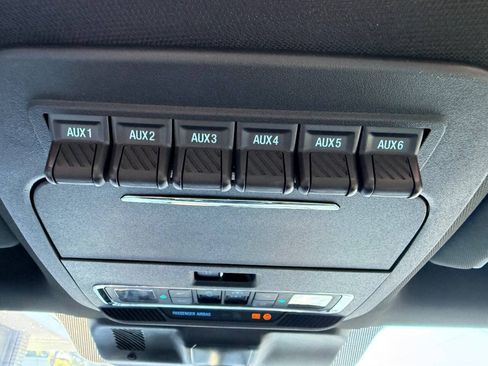 Used 2025 Ford F250 Platinum AWD/4WD image 32