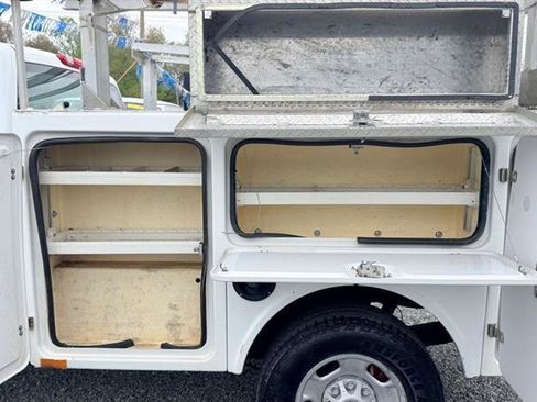 Used 2011 Chevrolet Silverado 2500 W/T AWD/4WD image 27